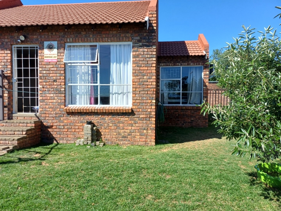 3 Bedroom Property for Sale in Langenhovenpark Free State
